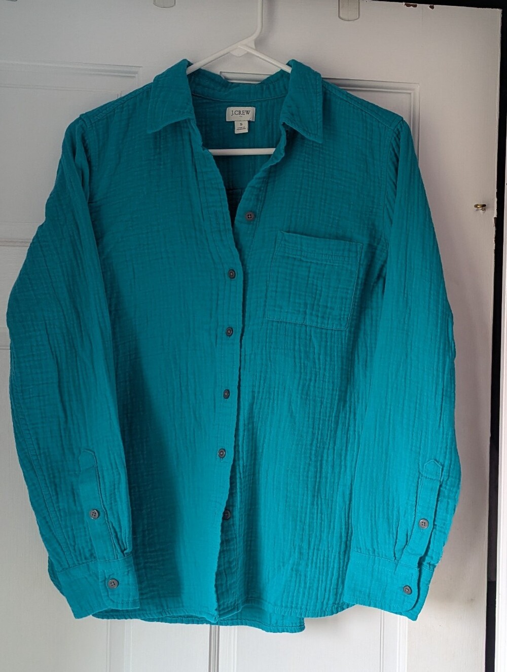 J. Crew Women’s Turquiose Gauze Button-Down Shirt. Size Small.